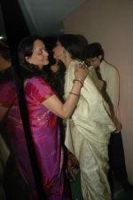Rekha, Hema Malini at Tell Me Oh Khudda screening in Ketnav, Mumbai on 25th Oct 2011 (64).JPG
