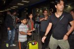 Salim Merchant, Shankar Mahadevan snapped at airport on 27th Oct 2011 (25).JPG