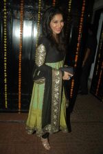 Sophie Chaudhary at Jeetendra and Ekta Kapor_s Diwali bash in Juhu, Mumbai on 27th Oct 2011 (133).JPG