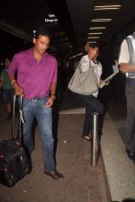 Lara Dutta and Mahesh Bhupati spotted leaving for their London vacation in Sahar International Airport on 28th Oct 2011 (7).JPG