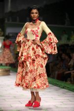 Model walk the ramp for Shantanu Goenka at Wills India Fashion Week 2011 on 10th Oct 2011 (153).JPG