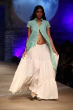 Model walk the ramp for Wendell Rodricks at Wills India Fashion Week 2011 on 10th Oct 2011 (43).JPG