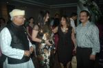 Poonam Dhillon at Pradeep Palshetkar_s party in Worli, Mumbai on 29th Oct 2011 (23).JPG