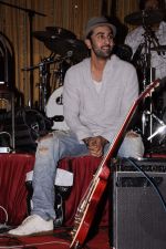Ranbir Kapoor at Rockstars concert press meet in Santacruz, Mumbai on 29th Oct 2011 (80).JPG