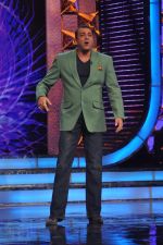 Sanjay Dutt on the sets of Big Boss 5 in Lonavala, Mumbai on 29th Oct 2011 (73).JPG