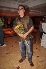 Vinay Pathak at the launch of Deepti Naval_s book in Taj Land_s End on 30th Oct 2011 (18).JPG