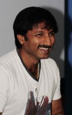 Gopichand attends Red FM promoting Mogudu movie on 28th October 2011 (11).jpg
