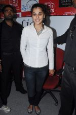 Taapsee Pannu attends Red FM promoting Mogudu movie on 28th October 2011 (48).JPG