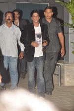 Shahrukh Khan snapped on the eve of his birthday in Airport, Mumbai on 1st Nov 2011 (10).JPG
