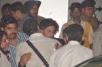 Shahrukh Khan snapped on the eve of his birthday in Airport, Mumbai on 1st Nov 2011 (5).JPG