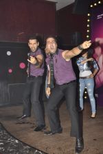 John Abraham, Akshay Kumar at Desi Boyz music launch in Enigma on 7th Nov 2011 (25).JPG