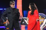 Vidya Balan makes Sr. Bachchan move to OOH LA LA during KBC_s promotional episode of THE DIRTY PICTURE.JPG