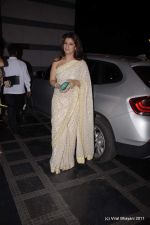 Twinkle Khanna at Abu Jani and Sandeep Khosla_s 25th year bash in Grand Hyatt, Mumbai on 8th Nov 2011 (50).JPG