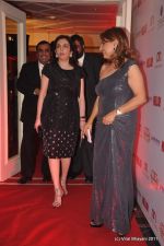 Nita Ambani at Hello Hall of Fame Awards in Trident, Mumbai on 9th Nov 2011 (138).JPG