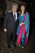 Sunanda Pushkar Tharoor at Suhel Seth_s book Launch in Taj Mahal Hotel on 10th Nov 2011 (17).JPG