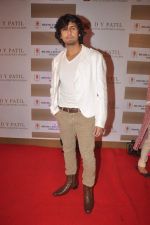 Sonu Nigam at DY Patil Awards in Aurus on 13th Nov 2011 (125).JPG