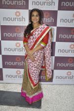 Vidya Balan at Pooja Makhija_s Nourish launch in Khar, Mumbai on13th Nov 2011 (43).JPG