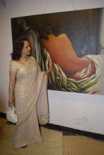Hema Malini at Sudip Roy_s art exhibition in Jehangir on 14th Nov 2011 (5).JPG