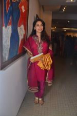 Juhi Chawla at Bharat Tripathi_s art exhibition in Musuem Art Gallery on 14th Nov 2011 (46).JPG