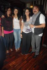 Ragini Khanna, Tony Singh, Deeya Singh, Mona Singh at Tony Singh_s birthday bash in Andheri, Mumbai on 15th Nov 2011 (24).JPG