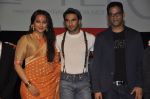 Ranveer Singh and Sonakshi Sinha at the launch of movie Lootera in Yashraj Studio, Mumbai on 16th Nov 2011 (45).JPG