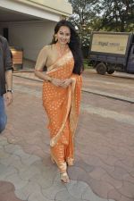 Sonakshi Sinha at the launch of movie Lootera in Yashraj Studio, Mumbai on 16th Nov 2011 (55).JPG
