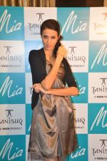 Alecia Raut at Tanishq showcases MIA collection in Andheri, Mumbai on 17th Nov 2011 (25).JPG