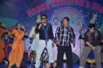 Mika Singh at Manali Jagtap_s Umeed show for children in Rangsharda on 19th Nov 2011 (79).JPG