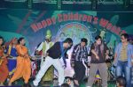Mika Singh at Manali Jagtap_s Umeed show for children in Rangsharda on 19th Nov 2011 (80).JPG