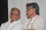 Gulzar at Javed Siddiqios Roshandan book launch in SP Jain on 20th Nov 2011 (47).JPG