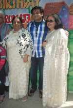 Amit Kumar, Leena Chandavarkar at Ruma Devi_s birthday in Juhu, Mumbai on 21st Nov 2011 (95).JPG