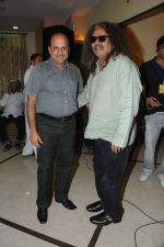 Hariharan at the 3rd grand rehearsal of Music Heals on 23rd Nov 2011 (6).JPG