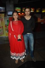 Neetu Chandra and Vinay Pathak at Deswa film premiere in Fame on 23rd Nov 2011 (11).JPG