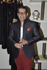 at Atosa fashion preview in Khar, Mumbai on 23rd Nov 2011 (37).JPG