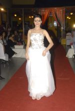 at Designer Aarti Gupta showcases her collection in Wedding Cafe on 23rd Nov 2011 (38).JPG