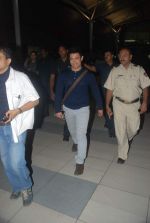 Aamir Khan snapped at the Mumbai airport on 25th Nov 2011 (4).JPG