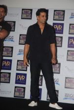 Akshay Kumar at the Desi Boyz promotions in Oberoi Mall on 25th Nov 2011 (55).JPG