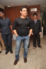Aamir Khan at Rotaract Club of HR College personality contest in Y B Chauhan on 26th Nov 2011 (121).JPG