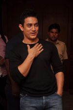 Aamir Khan at Rotaract Club of HR College personality contest in Y B Chauhan on 26th Nov 2011 (124).JPG