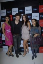 Sayali Bhagat, Shiney Ahuja, Julia Bliss at Ghost promotional event in Hype on 26th Nov 2011 (51).JPG