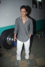 Tusshar Kapoor at Dirty picture promotions at Mithibai college Kshitij festival in Parel, Mumbai on 30th Nov 2011 (63).JPG