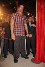 The Great Khali launches the Topps Slam Attax Trading Card Game to bring alive WWE experience for kids in Hamleys on 1st Dec 2011 (62).JPG