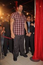 The Great Khali launches the Topps Slam Attax Trading Card Game to bring alive WWE experience for kids in Hamleys on 1st Dec 2011 (63).JPG