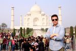 Tom Cruise at the Taj Mahal, Delhi on 3rd Dec 2011 (2).JPG