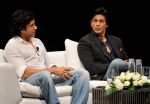 Shahrukh Khan, Farhan Akhtar at Don 2 premiere at Dubai Film Festival on 8th Dec 2011 (47).JPG