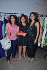 at Aarna Fashion exhibition in BMB Art Gallery on 9th Dec 2011 (144).JPG