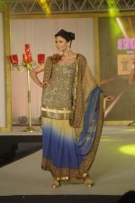Model walk the ramp for Kimaya fashion show at Trrain Retail Awards in Taj Land_s End on 12th Dec 2011 (15).JPG