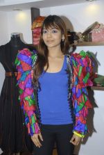 at new fashion store Ashtar by designers Saba Khan, Aaliya Khan and Neha Khanna in Mahalaxmi on 12th Dec 2011 (23).JPG
