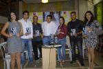 Manjari Phadnis at Scammed book launch by Ahmed Faiyaz in Crossword, Kemps Corner, Mumbai on 14th Dec 2011 (2).JPG