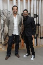 Atul Kasbekar Sunil Padwal at Sunil Padwal event in Gallery BMB on 15th Dec 2011.jpg